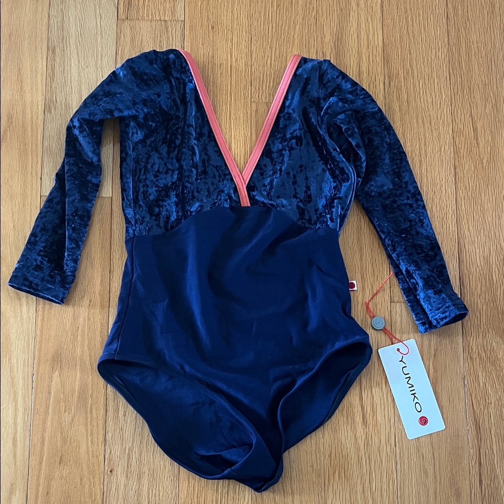 Yumiko three-quarter length sleeve adult small